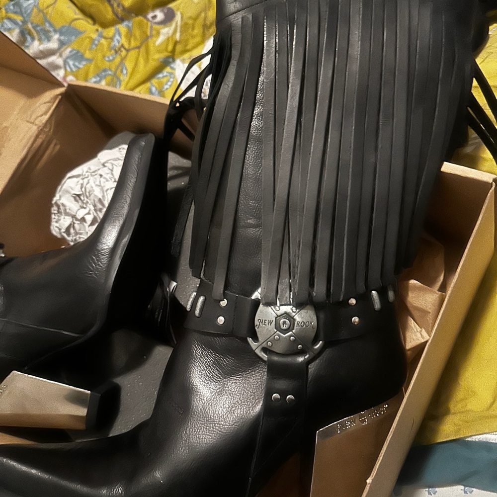 Black Heeled Boots New Rock Boots with Fringe Detail - Picture 3 of 8